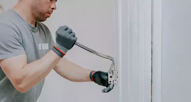 Cracked Door Jamb Repair in Navarre, FL