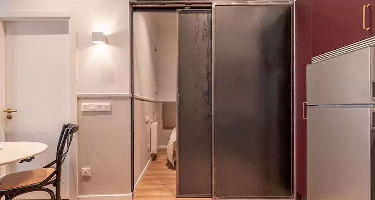 We Fix Closet Sliding Door in Navarre, FL 