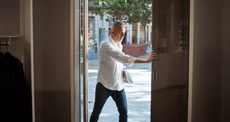 Track Cleaning and Repair for Stuck Doors in Navarre, FL